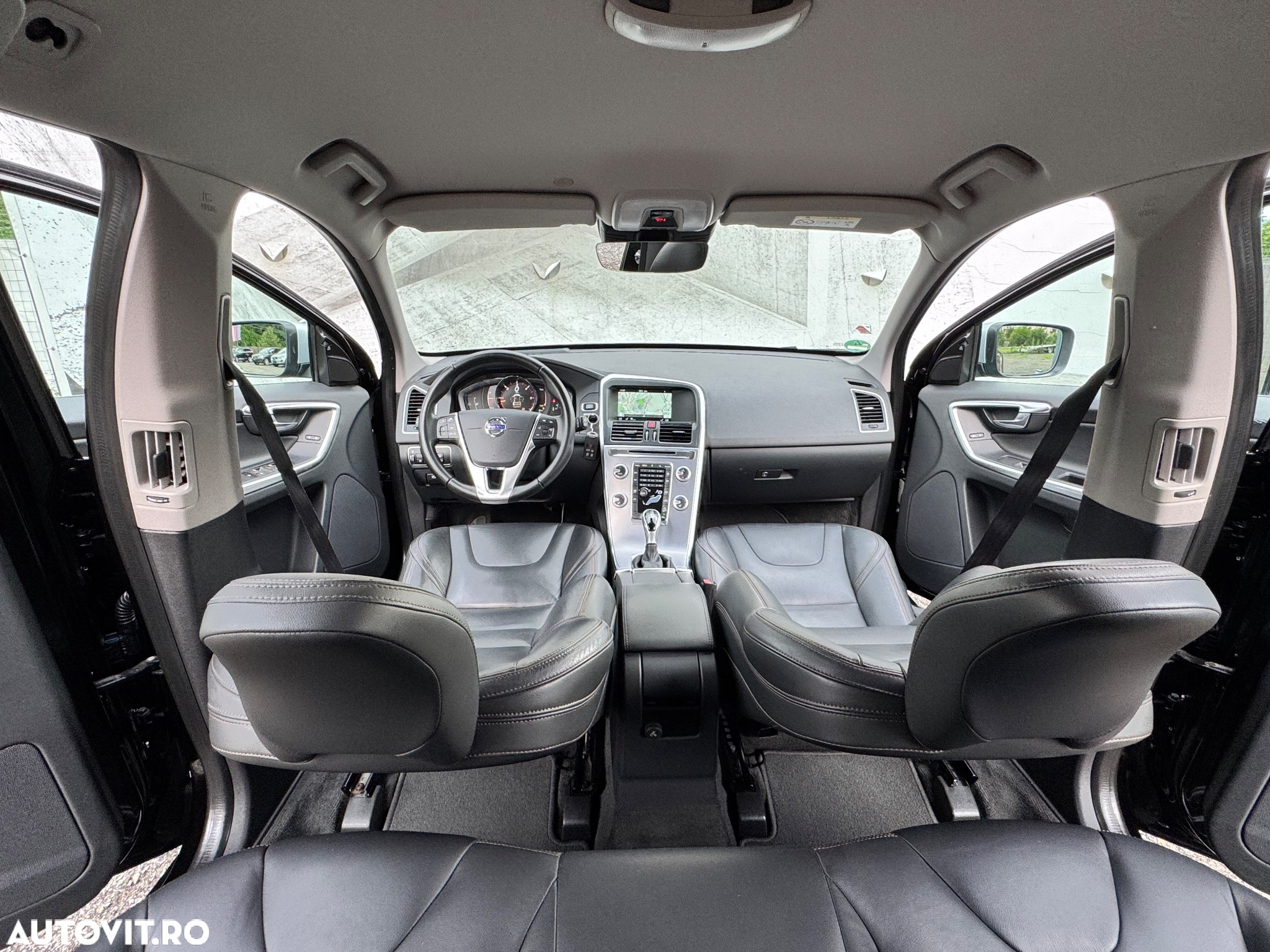 Volvo XC 60 D5 AWD Geartronic Summum - 14