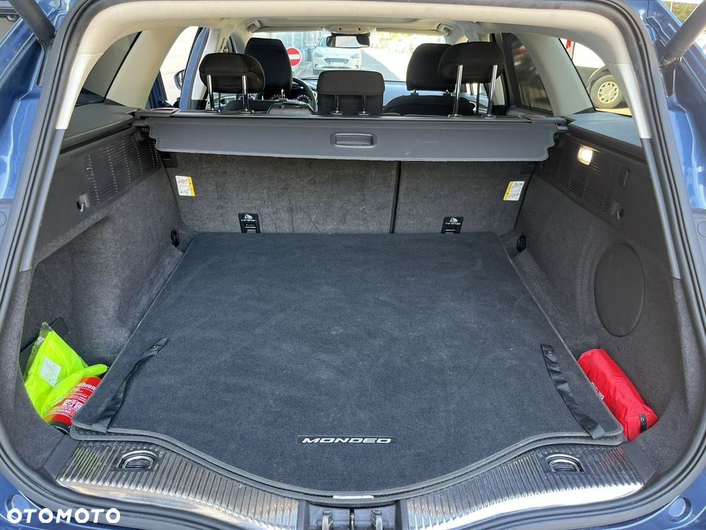 Ford Mondeo 2.0 EcoBlue Titanium - 36