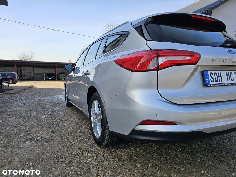 Ford Focus SW - 35