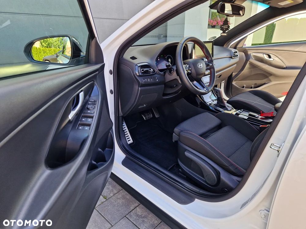 Hyundai i30 1.5 T-GDI 48V-Hybrid DCT N Line - 11