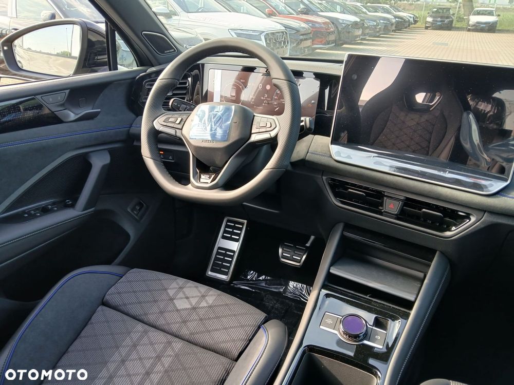Volkswagen Tiguan - 10