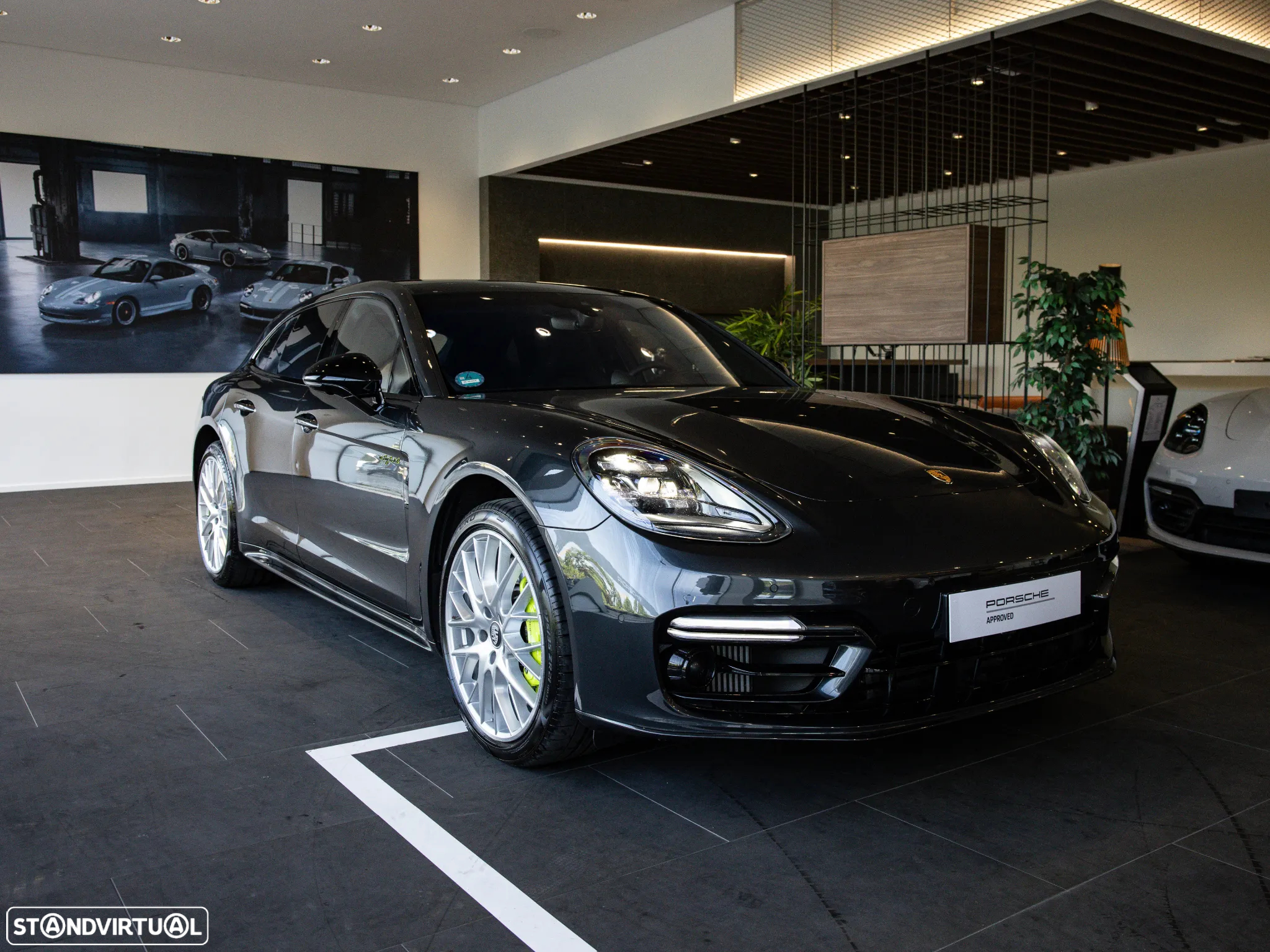Porsche Panamera Sport Turismo 4S E-Hybrid - 9