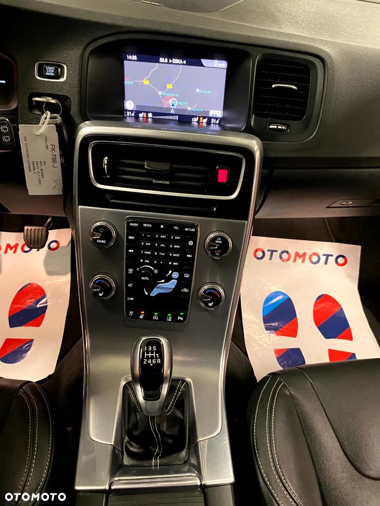 Volvo V60 D3 Inscription - 16