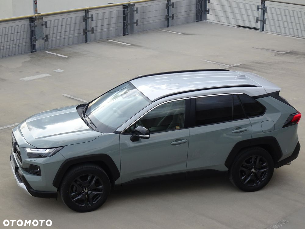 Toyota RAV4 - 4