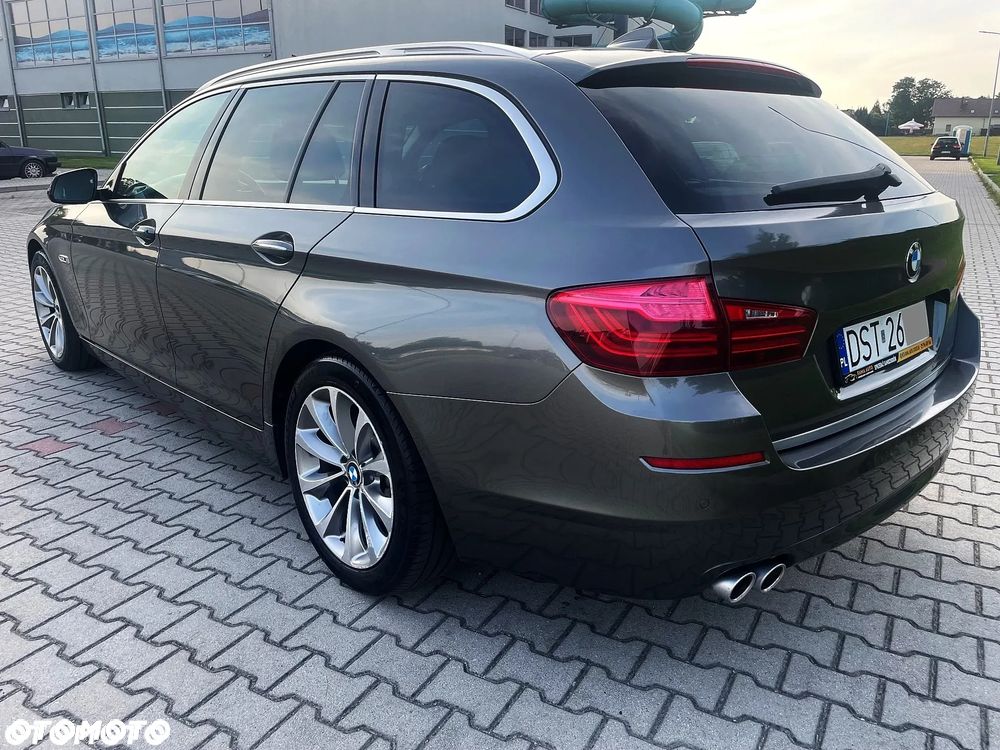 BMW Seria 5 520d xDrive - 23