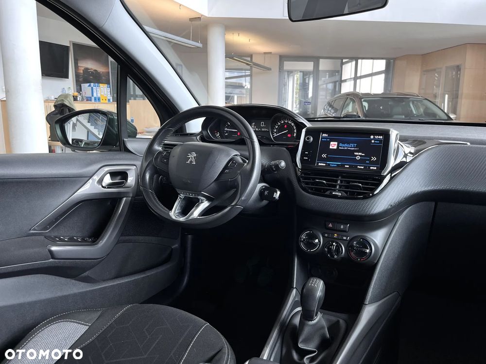 Peugeot 2008 PureTech 82 Style - 21