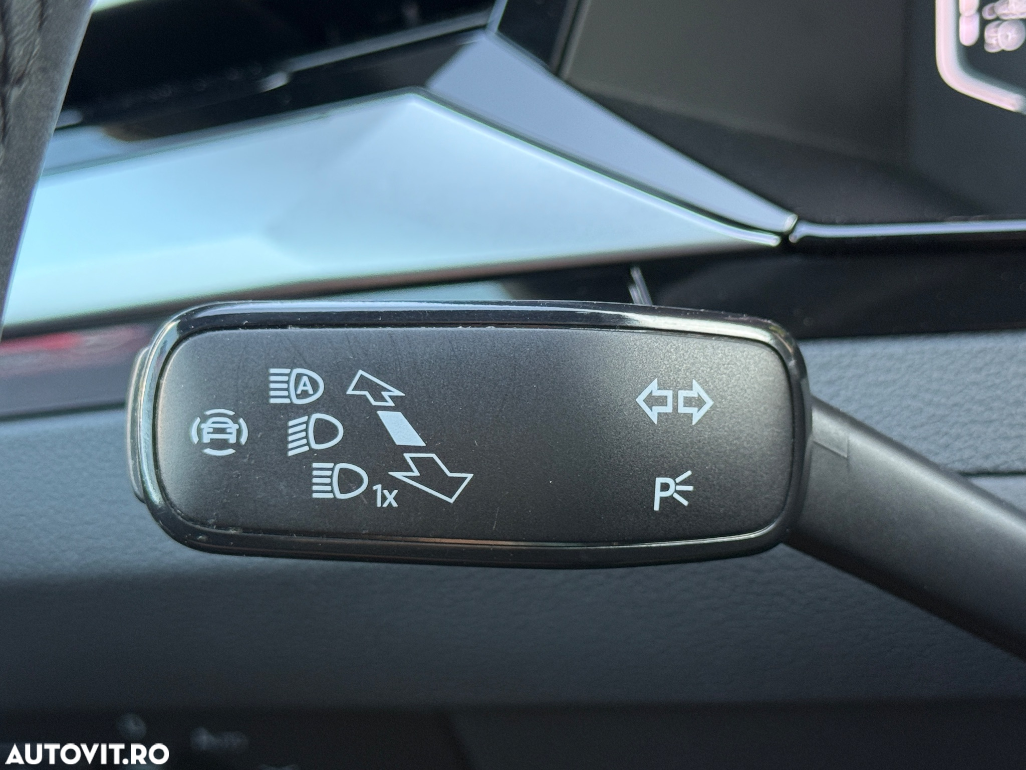 Volkswagen ARTEON 2.0 TDI 4Motion DSG R-Line - 27
