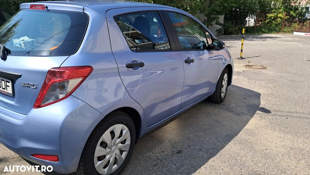 Toyota Yaris 1.3 Dual VVT-i Terra Plus - 2