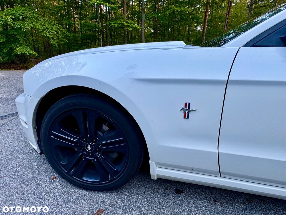 Ford Mustang 3.7 V6 Premium - 2