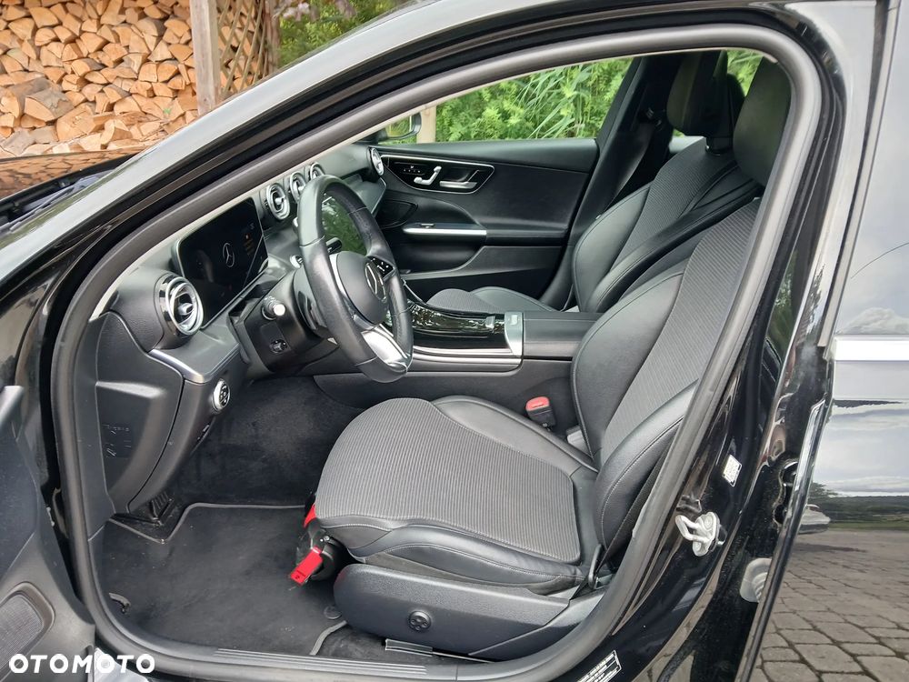 Mercedes-Benz Klasa C 200 mHEV 4-Matic Avantgarde - 9