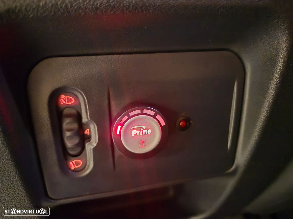 Renault Clio 1.2 Confort Authentique GPL - 13