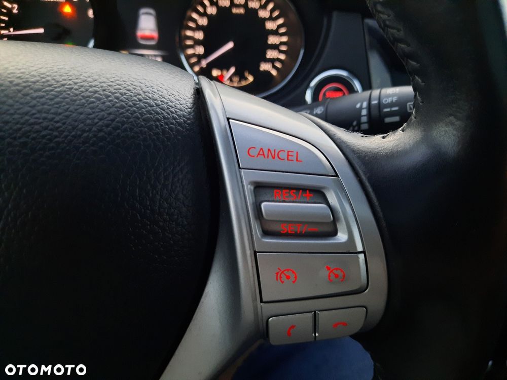 Nissan Qashqai 1.2 DIG-T Xtronic TEKNA - 28