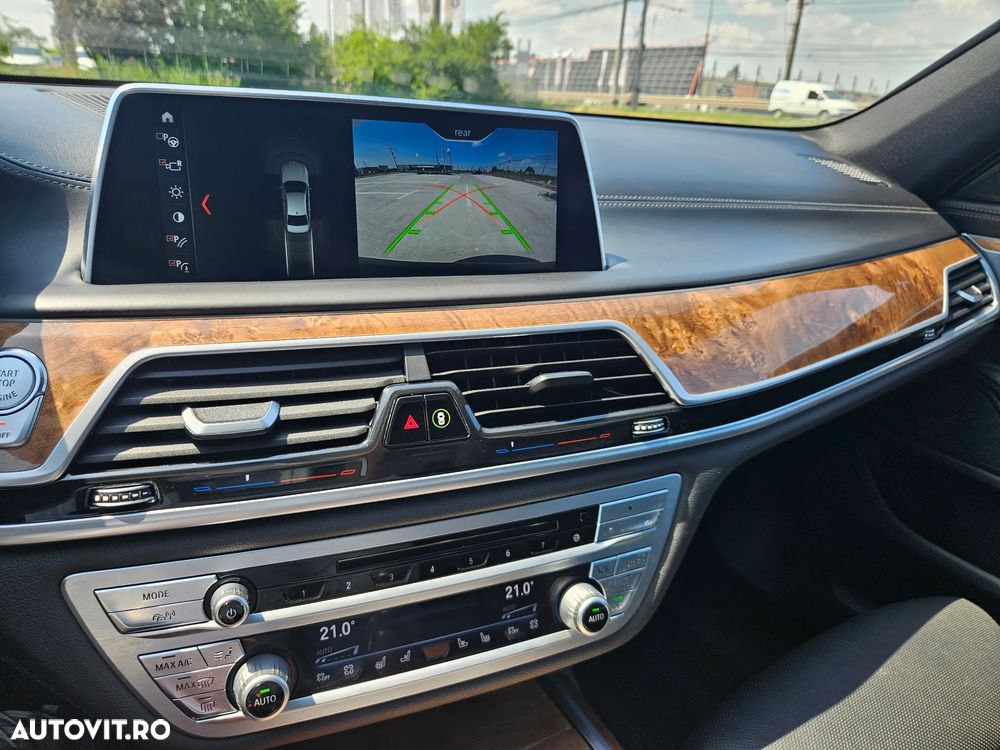BMW Seria 7 740Li xDrive - 21