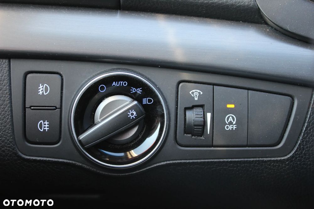 Hyundai i40 Kombi blue 1.7 CRDi DCT Premium - 19