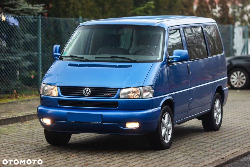 Volkswagen Multivan ver-2-0-tdi-highline-dsg - 3