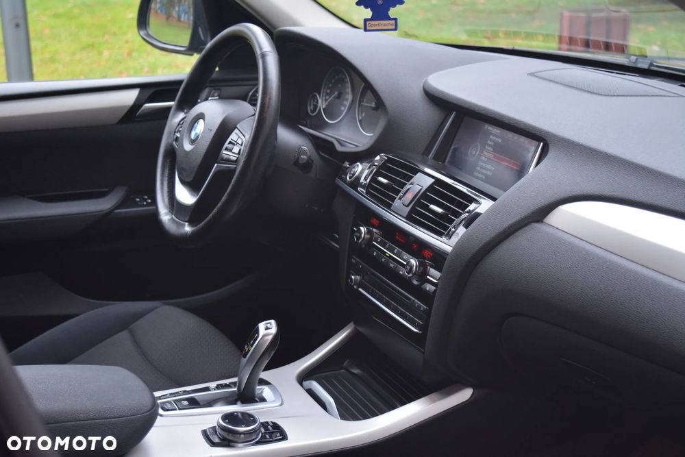 BMW X3 xDrive20d Advantage - 21