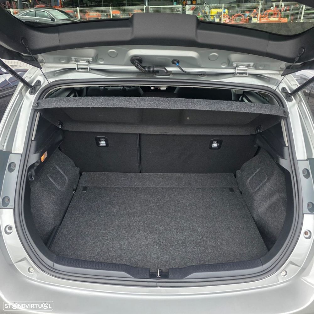 Toyota Auris 1.4 D-4D Comfort+Pack Sport - 35