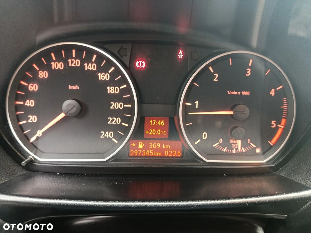 BMW Seria 1 118d - 28