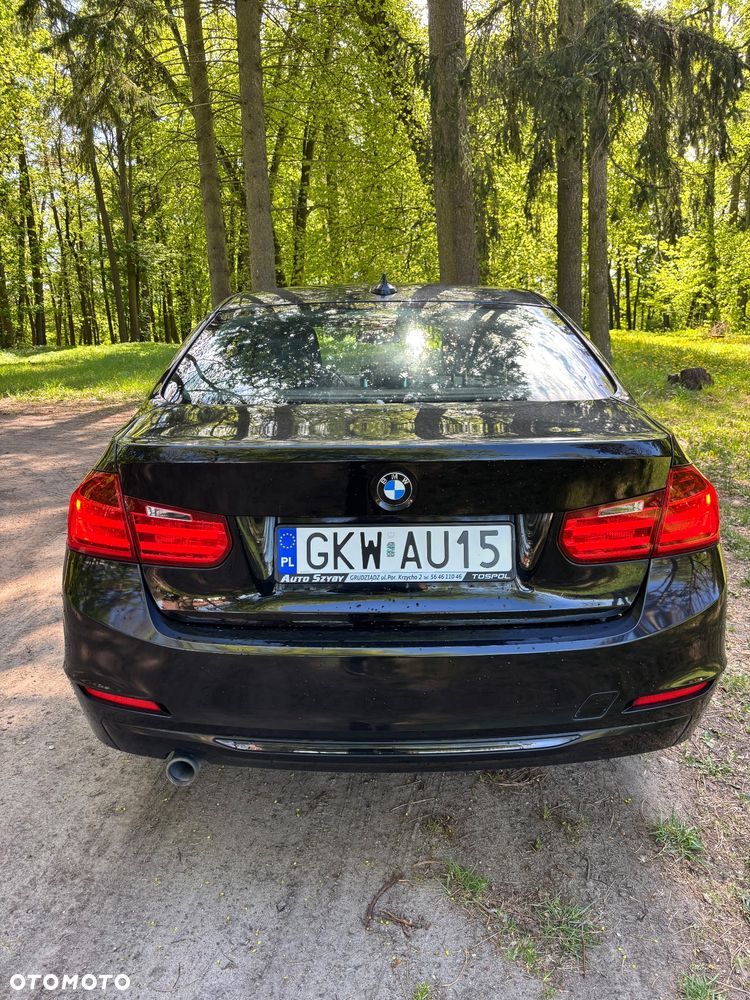 BMW Seria 3 320d Sport Line - 7