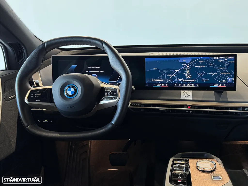 BMW iX xDrive 50 Pack Desportivo - 7