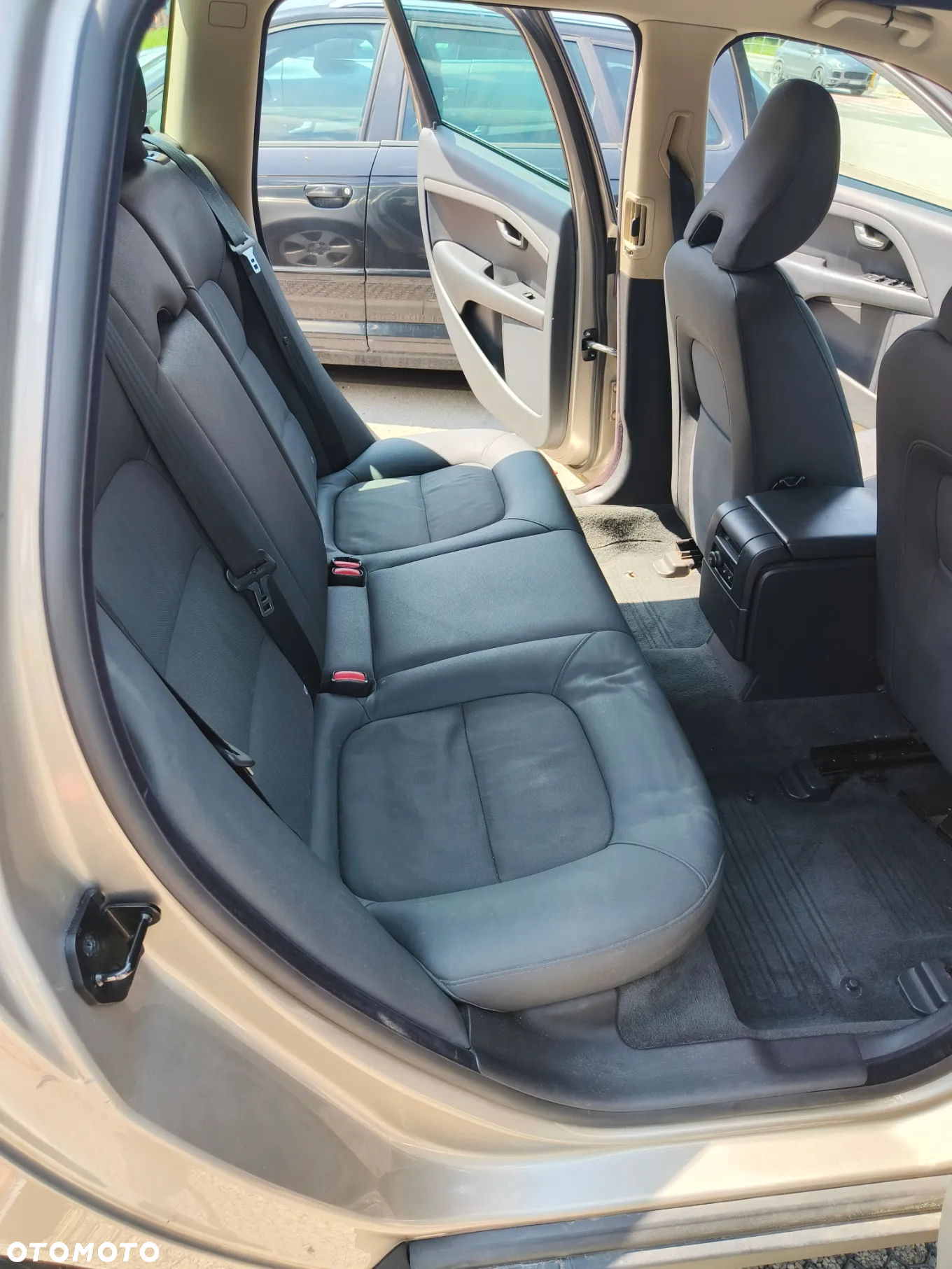 Volvo V70 2.0 Summum - 11