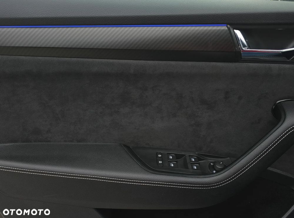 Skoda Superb 2.0 TDI SCR Sportline DSG - 27