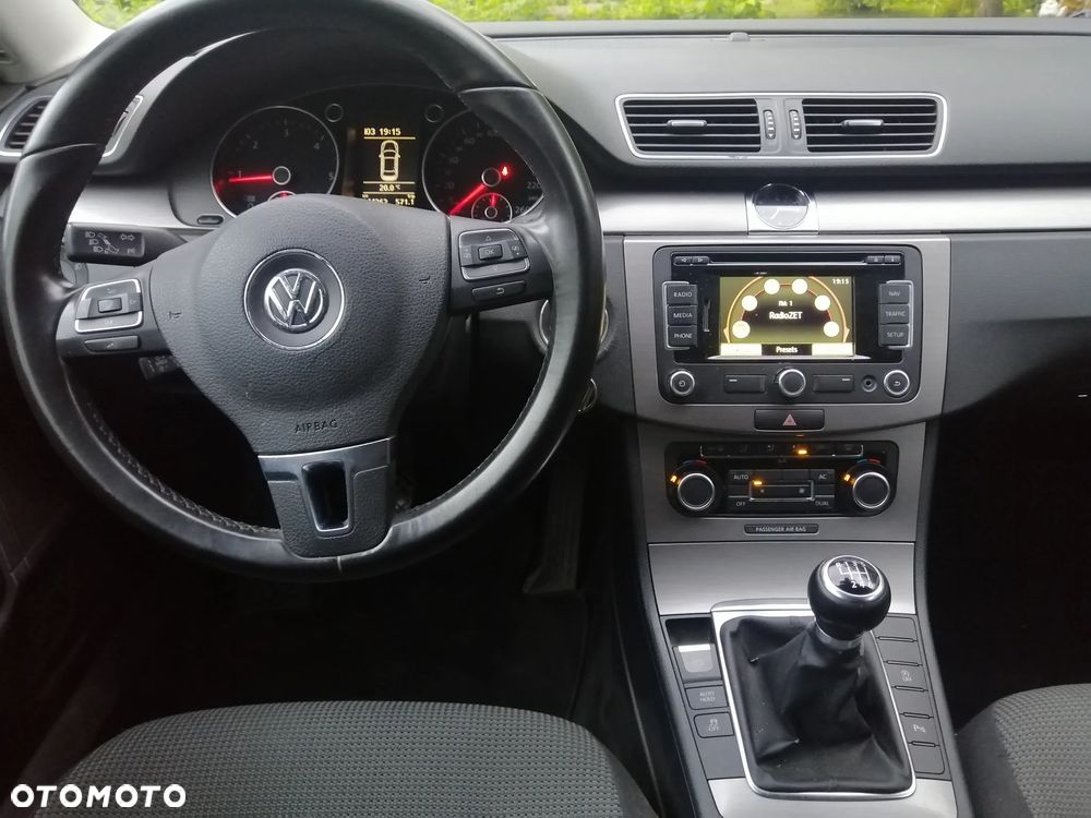 Volkswagen Passat - 6