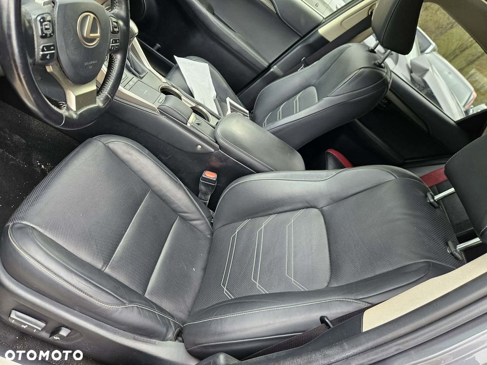 Lexus NX 300h Elite AWD - 18