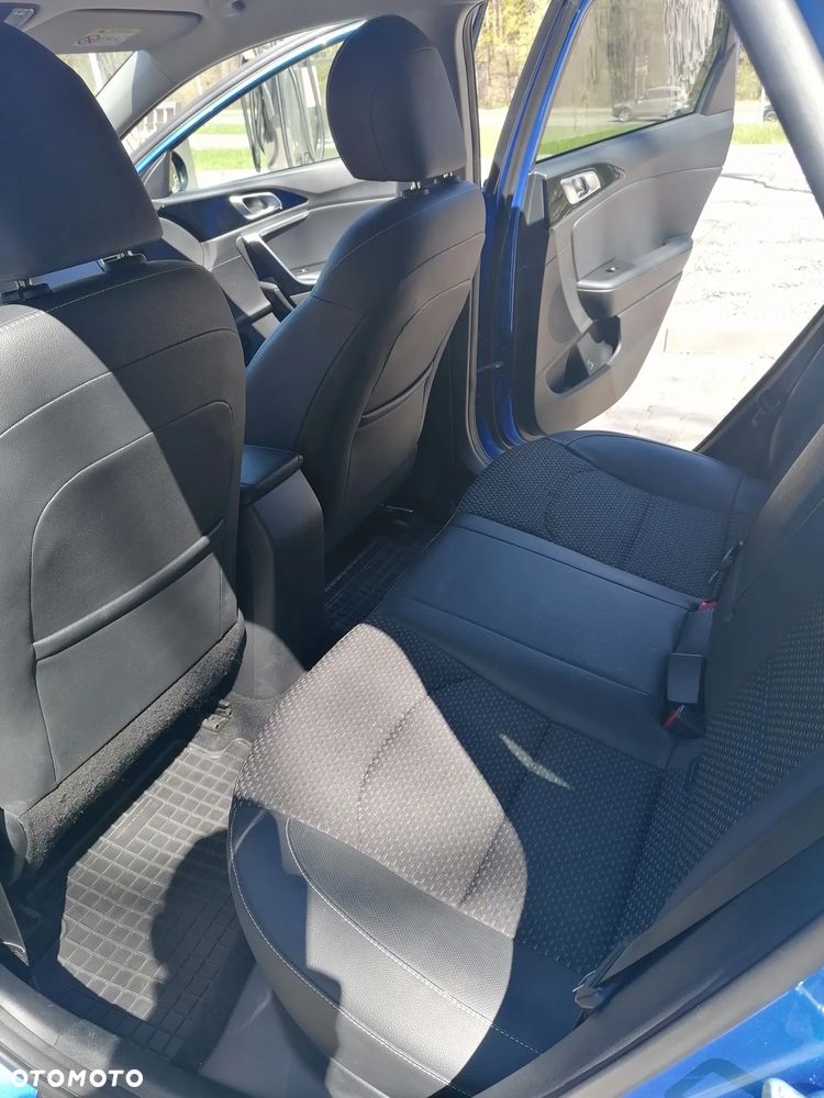 Kia Ceed 1.4 L Business Line - 12