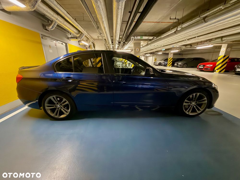 BMW Seria 3 320i xDrive - 6