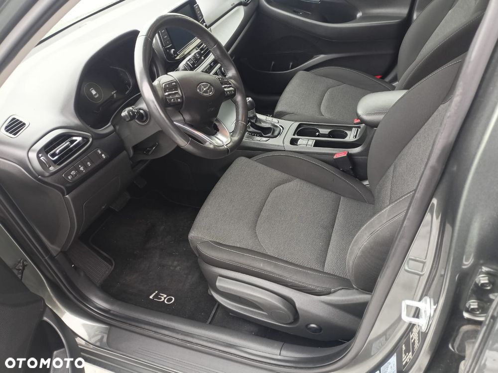 Hyundai i30 1.6 CRDI 48V-Hybrid DCT Prime - 2