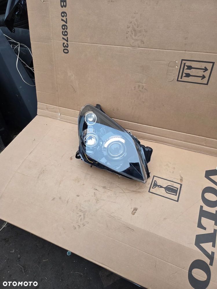 Reflektor Lampa prawa prawy przód przednia OPEL ASTRA H III GTC Xenon 93190391 - 4
