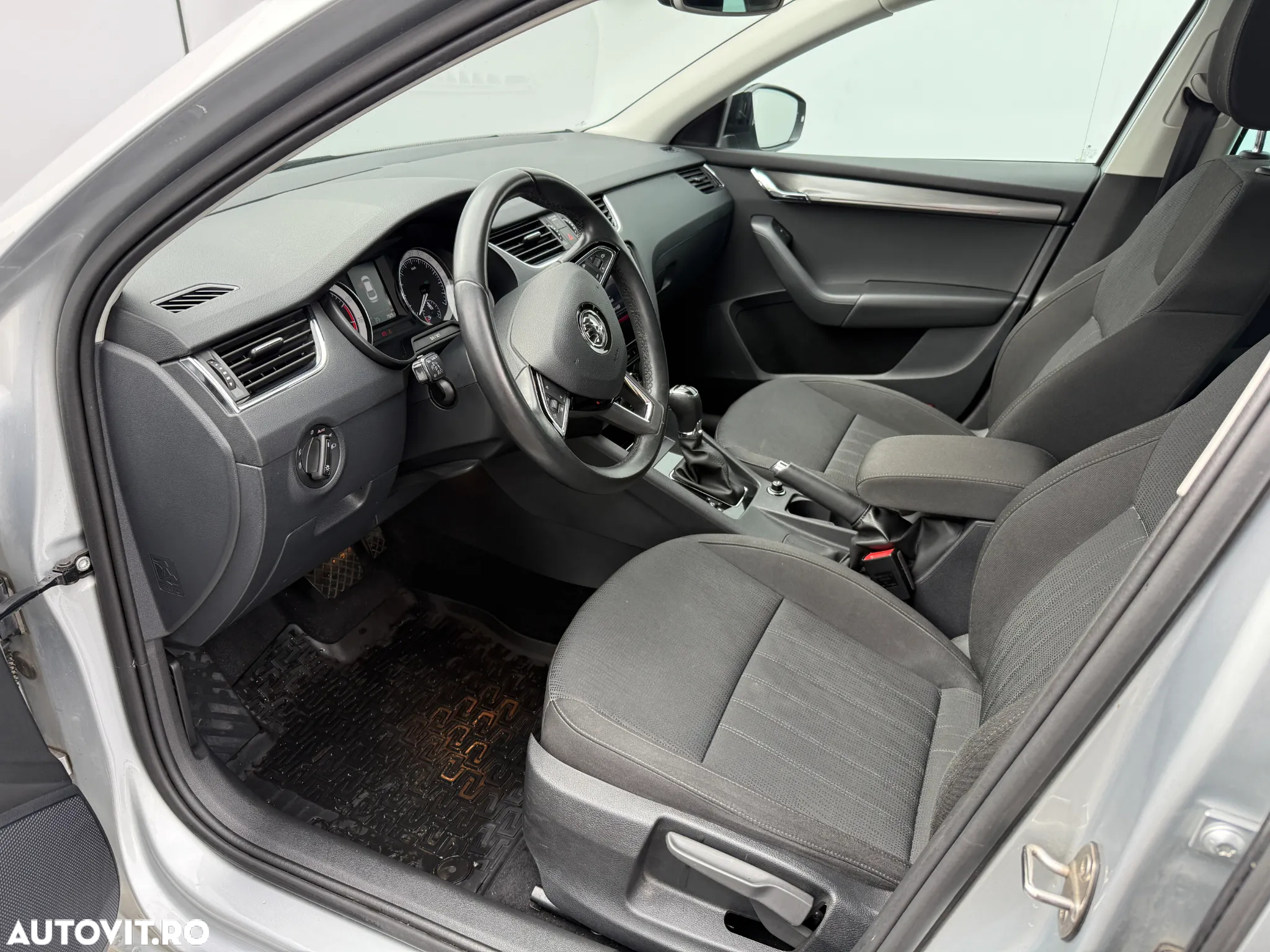 Skoda Octavia - 8