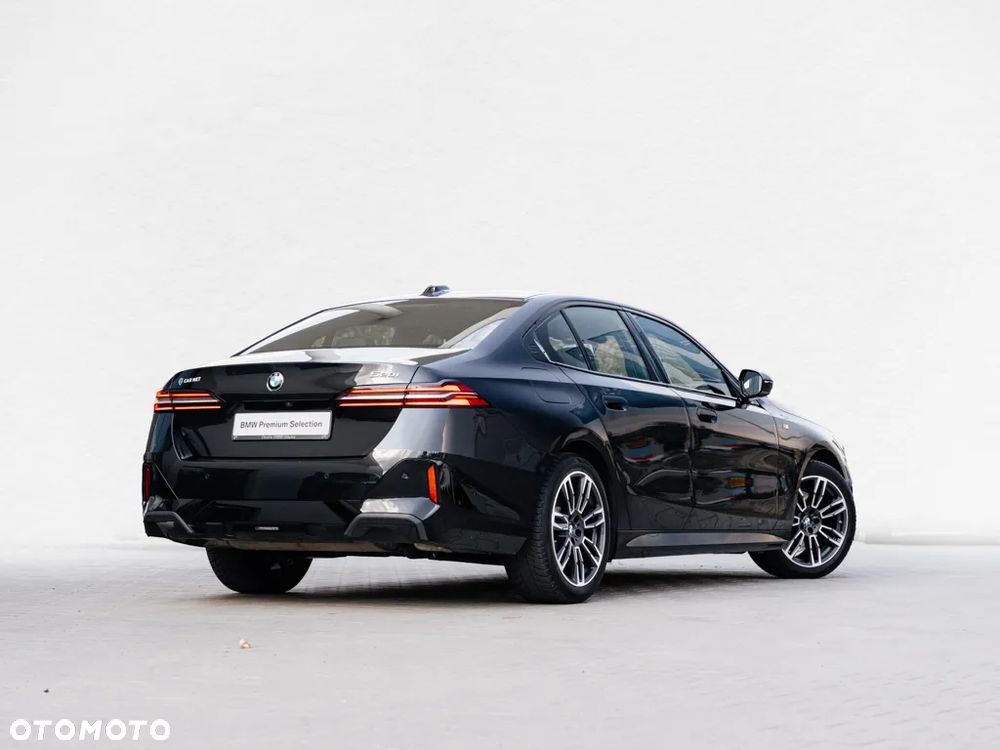 BMW Seria 5 520i - 4