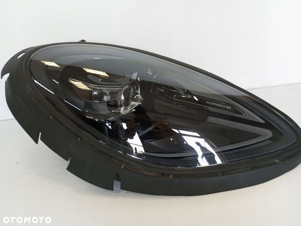 LAMPA PRAWA PORSCHE MACAN LIFT 23R 95B941016L MATRIX - 4