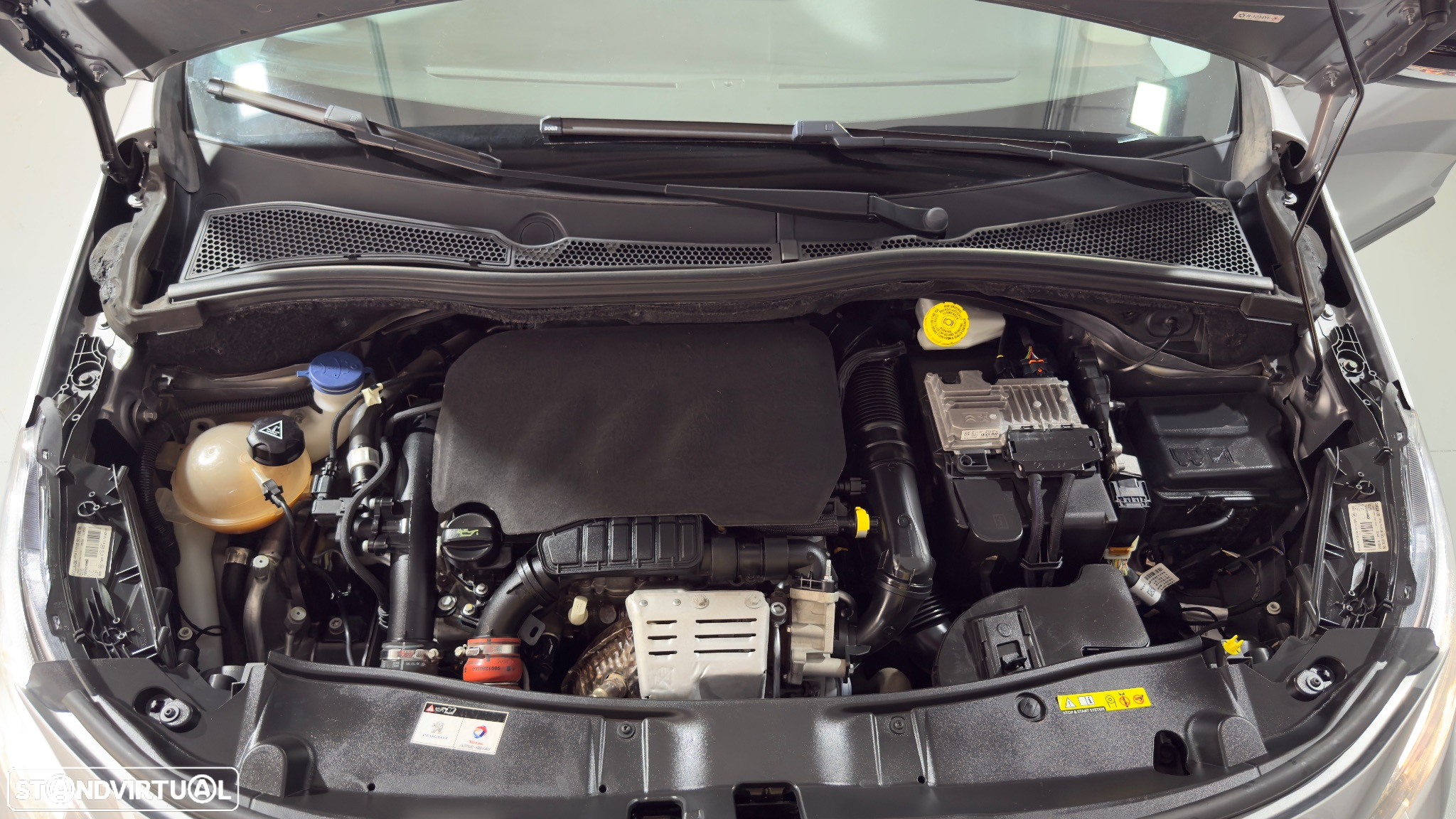 Peugeot 2008 1.2 PureTech GT Line - 33