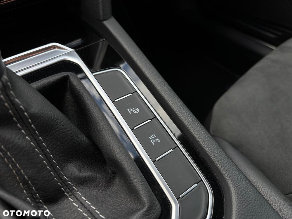 Volkswagen Arteon 2.0 TDI SCR 4Motion DSG R-Line Edition - 21
