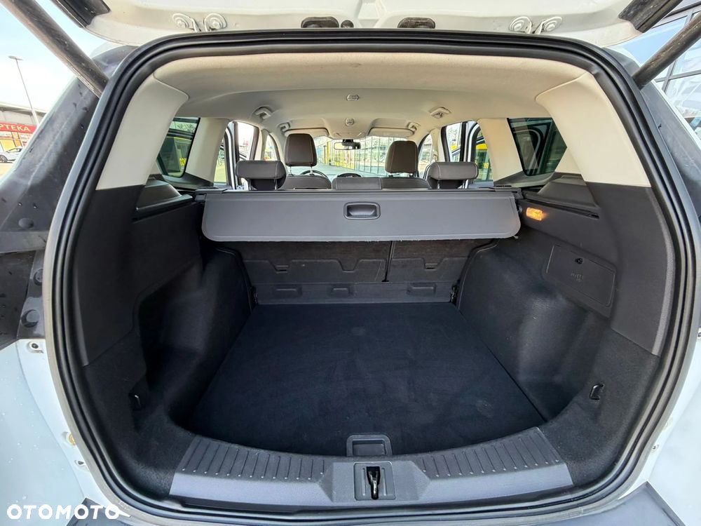 Ford Kuga - 34