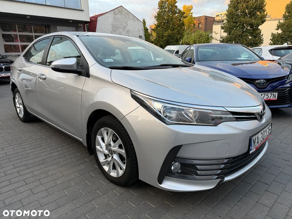 Toyota Corolla 1.6 Comfort - 12