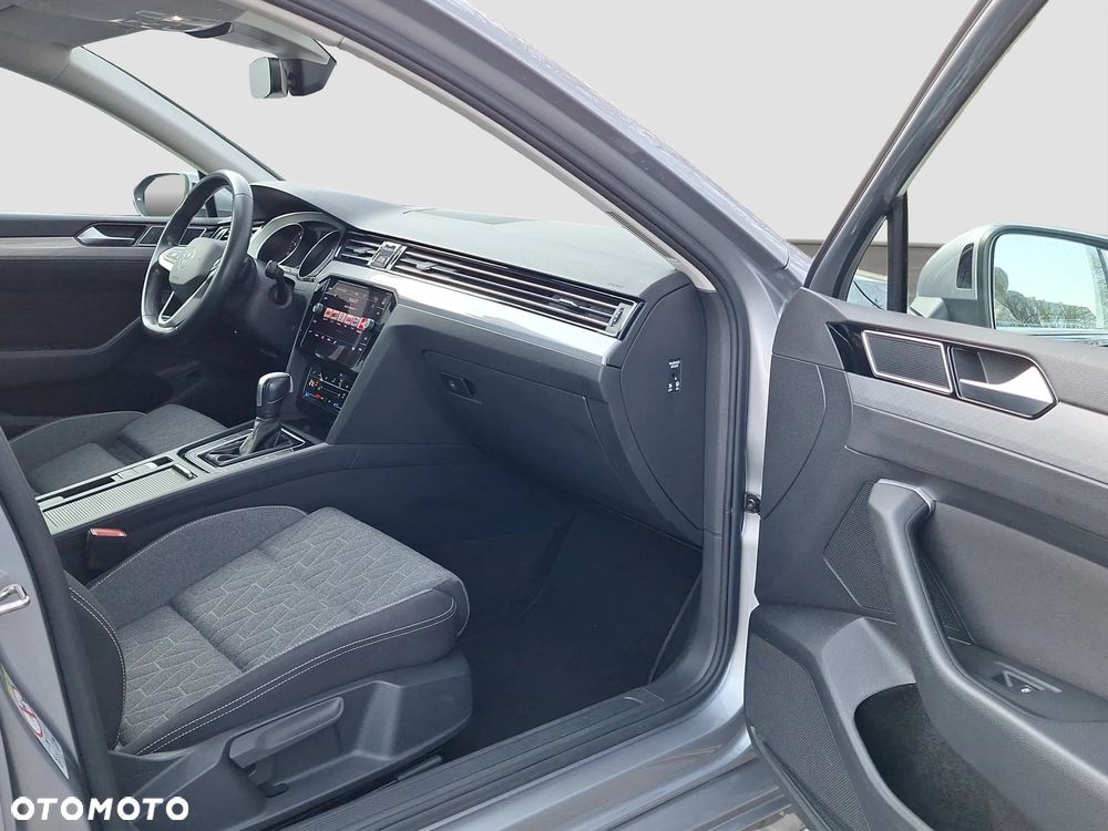 Volkswagen Passat 1.5 TSI EVO Business DSG - 33