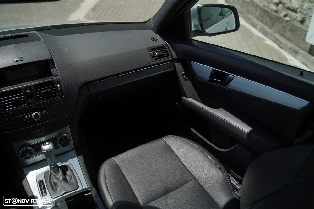 Mercedes-Benz C 320 - 24