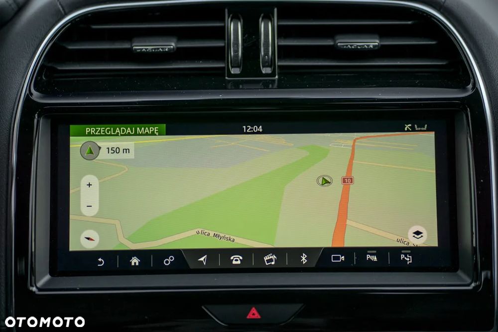 Jaguar XE 2.0 D180 HSE - 20