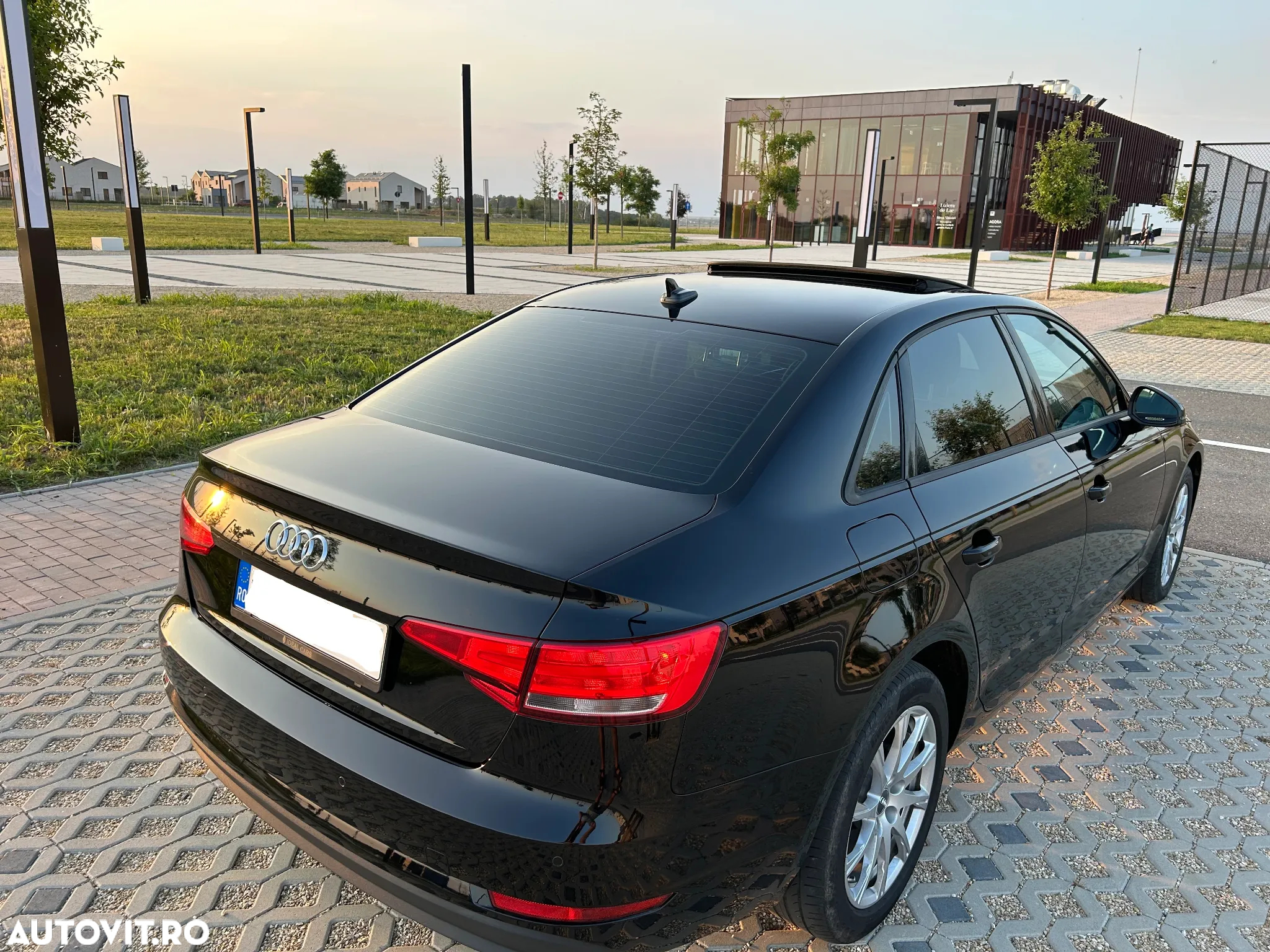 Audi A4 2.0 TDI S tronic - 3