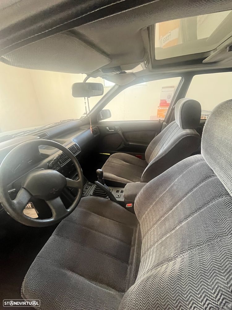 Mitsubishi Galant Hatchback 2.0 GLSi - 4