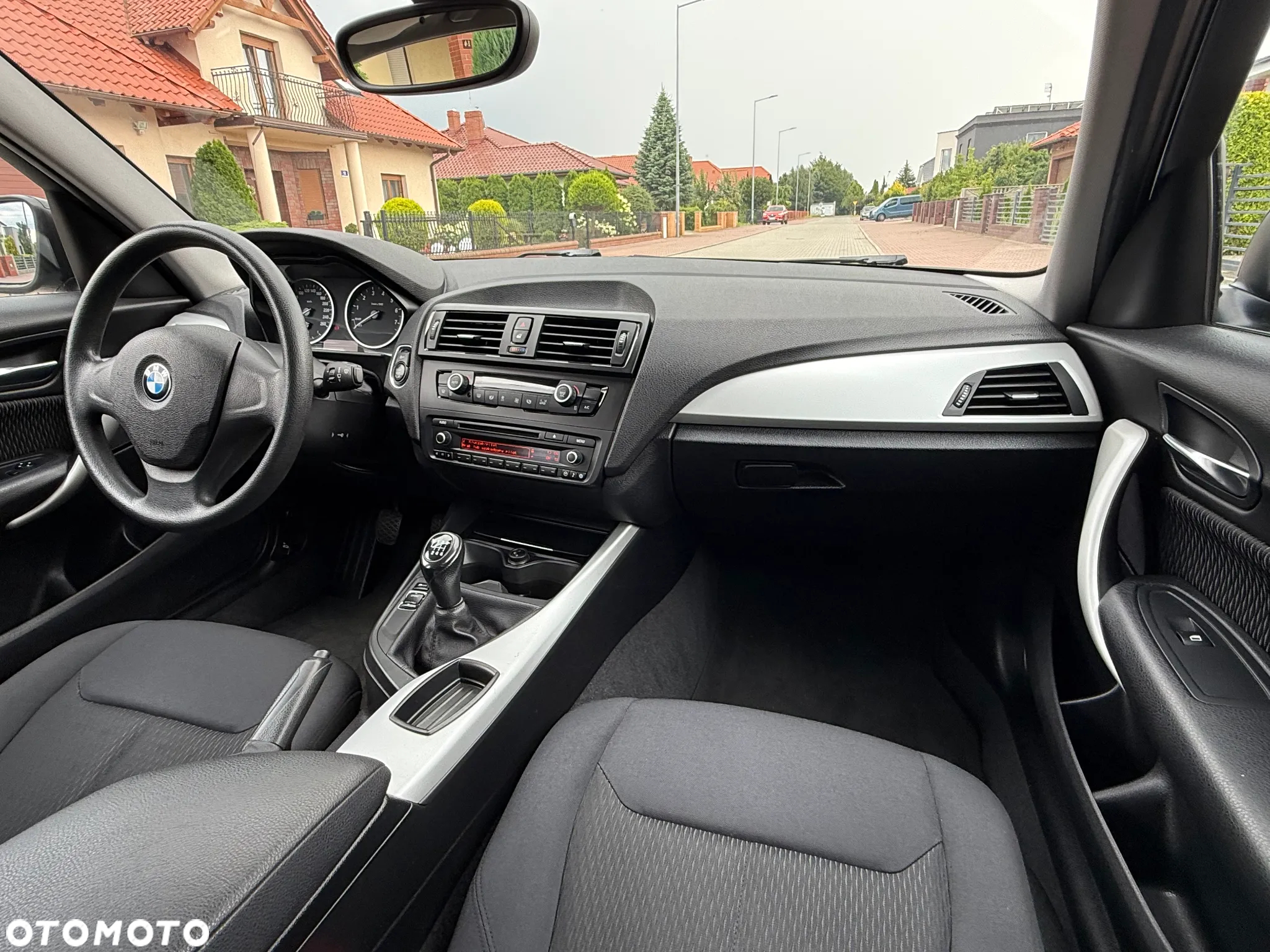 BMW Seria 1 116i - 29