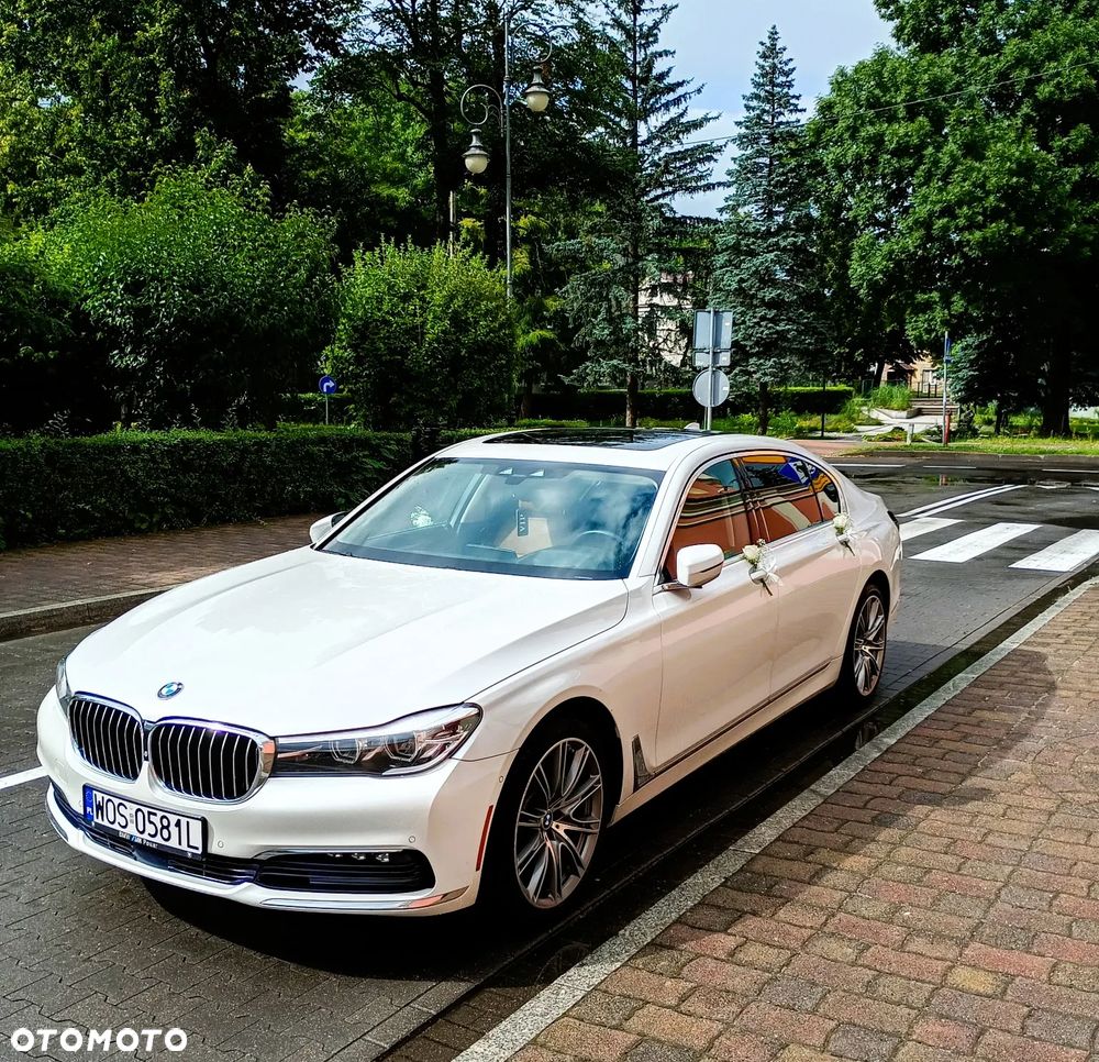 BMW Seria 7 740Li - 1
