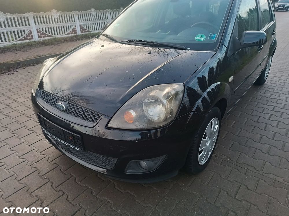 Ford Fiesta 1.4 Ambiente - 16