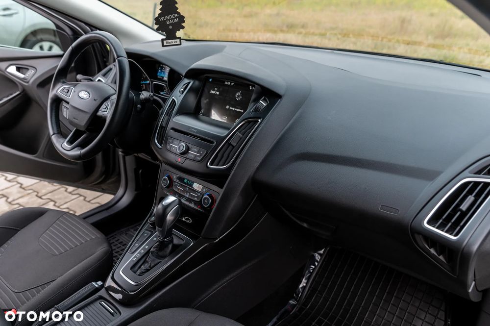 Ford Focus 1.0 EcoBoost Titanium Business - 24