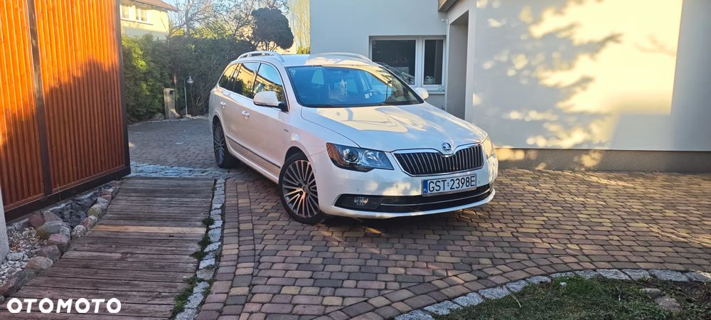 Skoda Superb 2.0 TDI 4x4 L&K DSG - 23