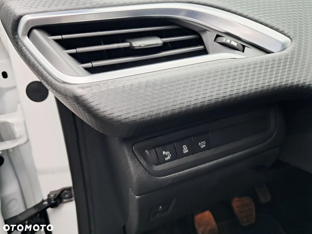 Peugeot 2008 BlueHDi 100 STOP & START Allure - 15